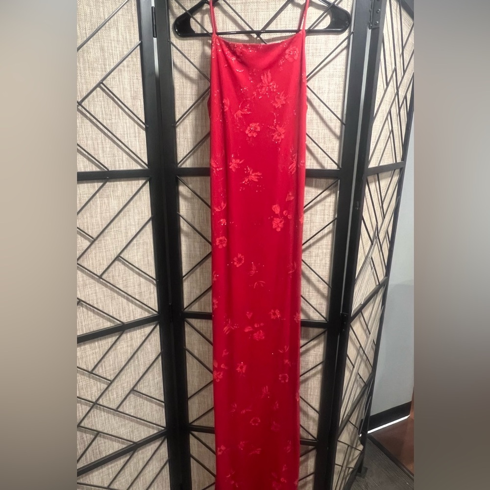 Vintage/90’s/Y2K Elegant Red Floral Glitter Dress w/ Stetch - Juniors L